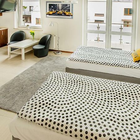 Apartament Kniaziewicza - Komfortowe Noclegi П'ясечно Екстер'єр фото