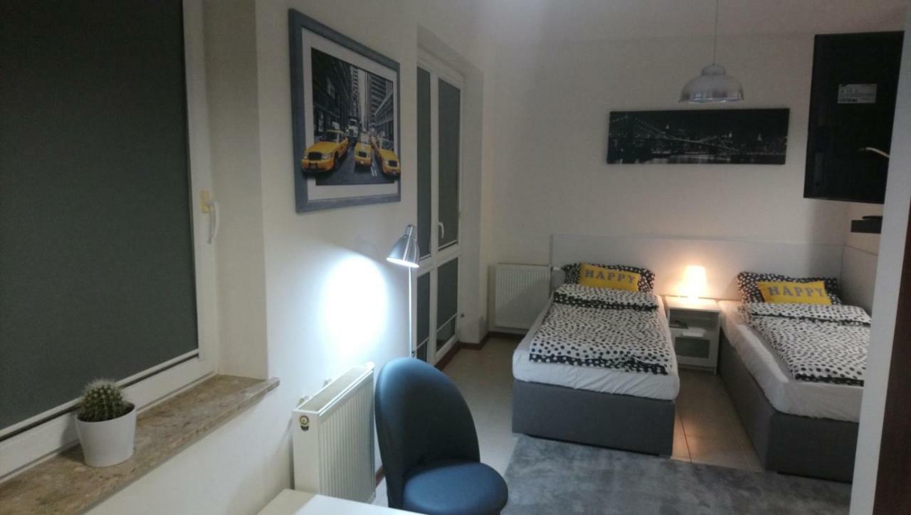 Apartament Kniaziewicza - Komfortowe Noclegi П'ясечно Екстер'єр фото